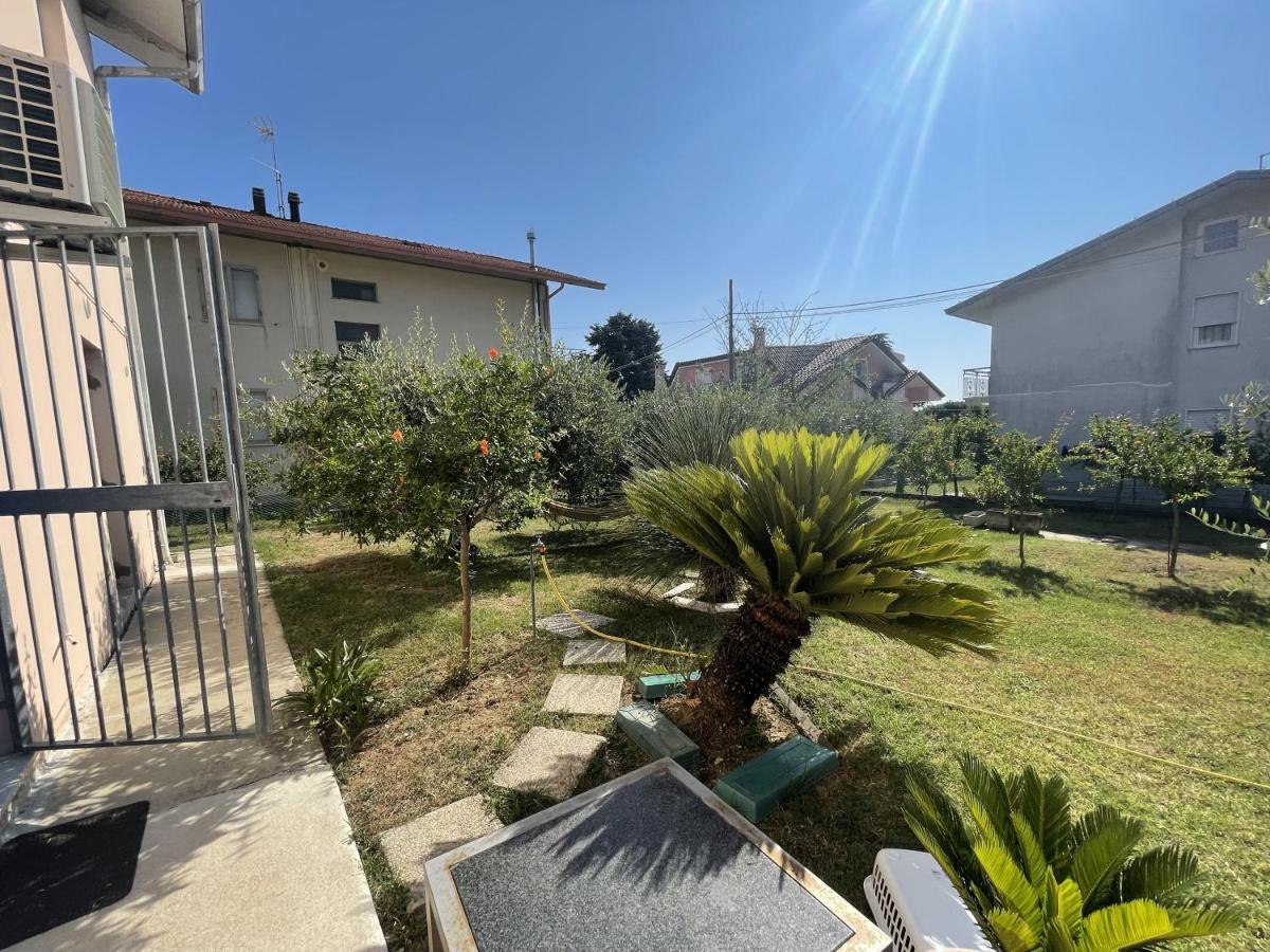 Apartamento Oasi Di Relax Santa Maria di Scacciano Exterior foto