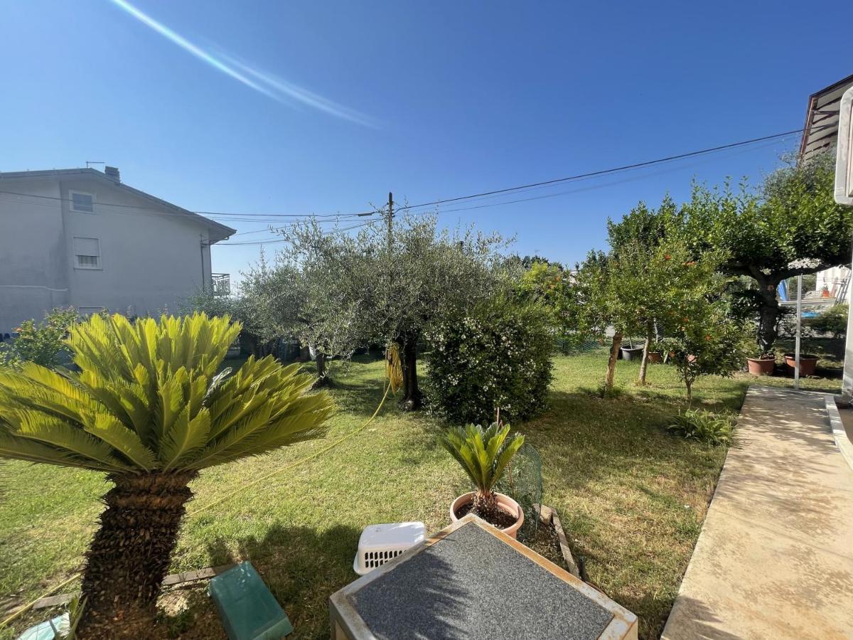 Apartamento Oasi Di Relax Santa Maria di Scacciano Exterior foto